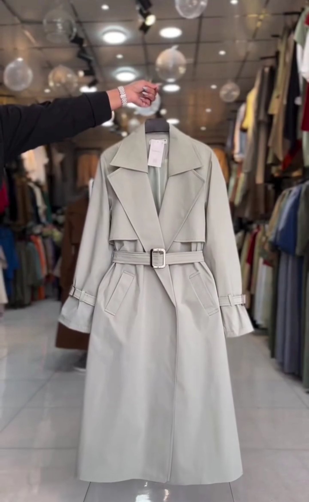 بارانی زنانه لاکچری مهناز | بارانی سانتانا ضد آب با طراحی مزونی